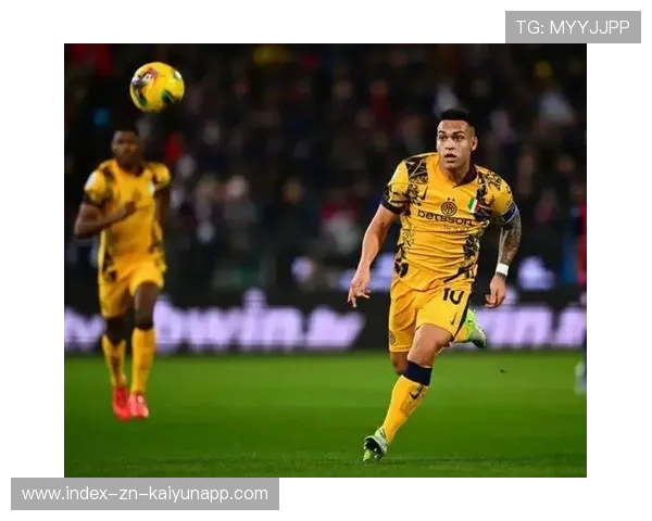 劳塔罗马丁内斯头球破门，追平国际米兰队史进球纪录