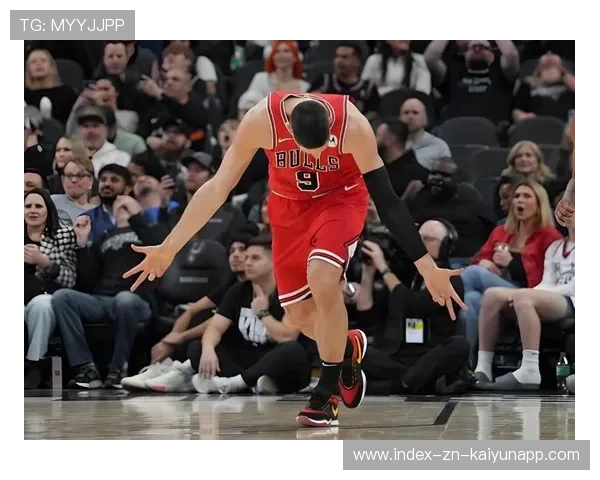 热火防守压迫强，公牛失误增多